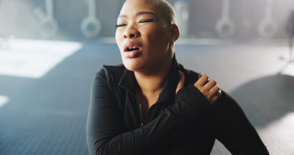 التخفيف من آلام العضلات بعد التمرين باستخدام المسكنات